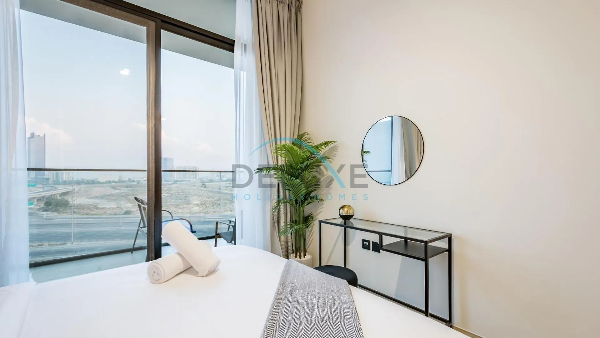 Chic 1Br Apartment In Binghatti Luna By Deluxe Holiday Homes Dubaj
