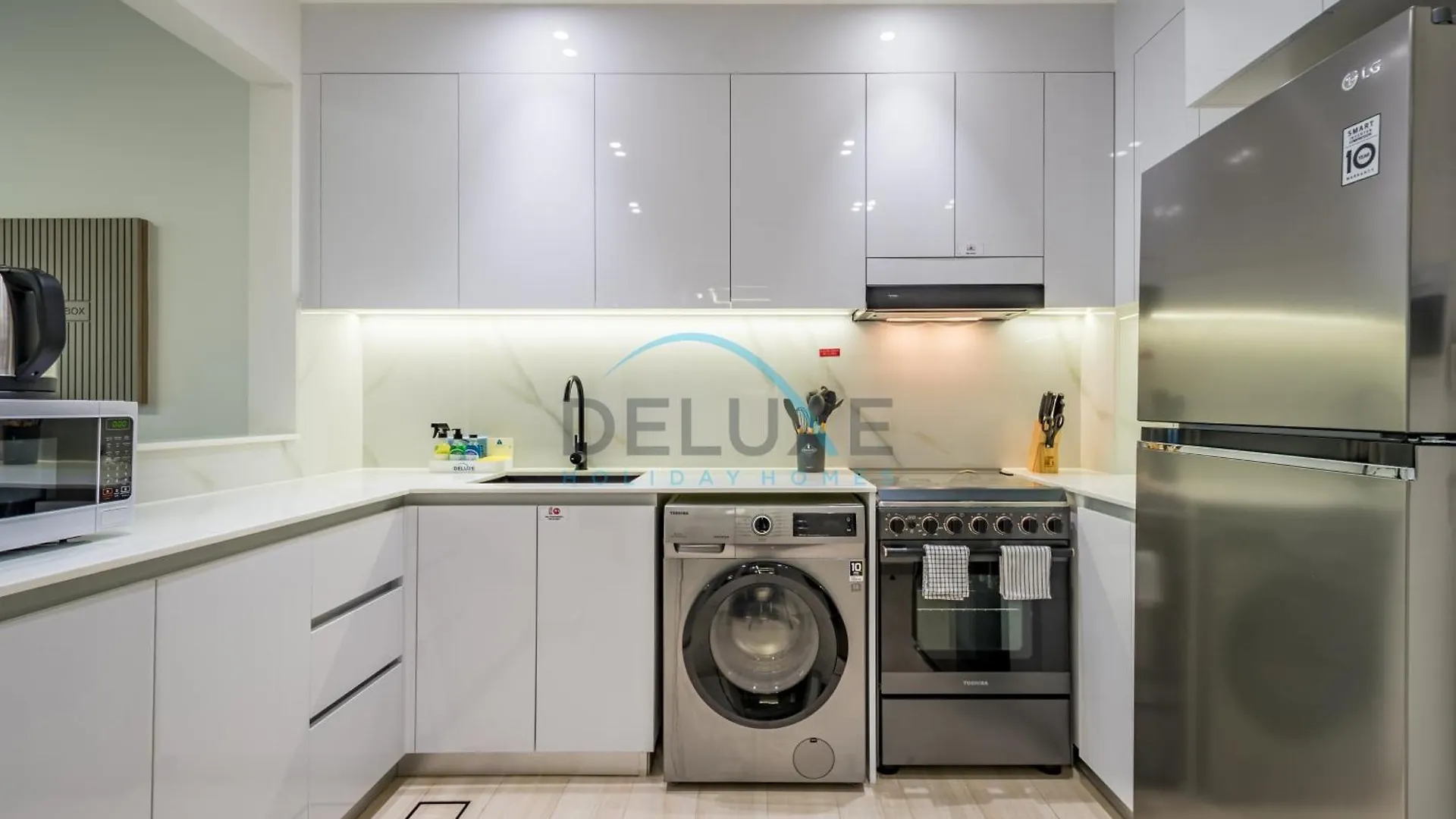 Chic 1Br Apartment In Binghatti Luna By Deluxe Holiday Homes Dubaj