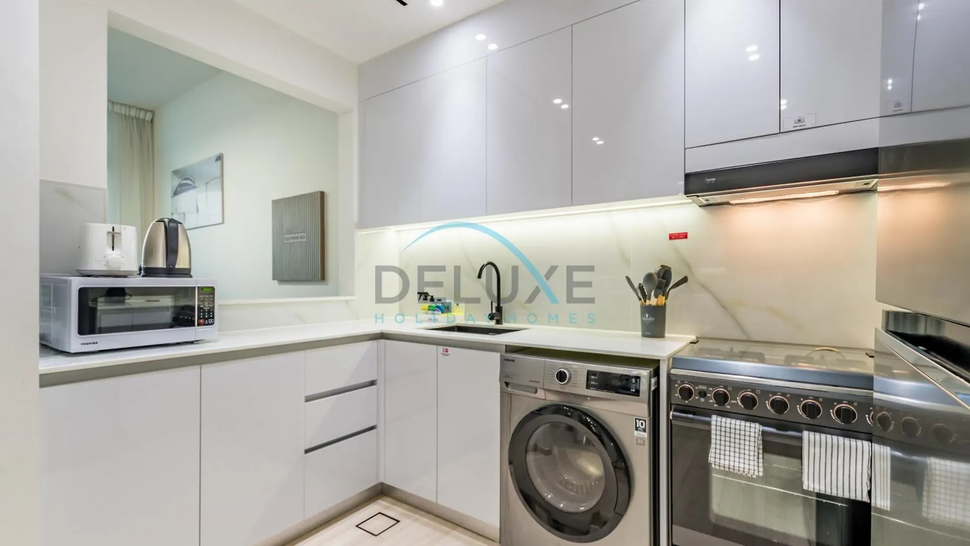 Chic 1Br Apartment In Binghatti Luna By Deluxe Holiday Homes Dubaj