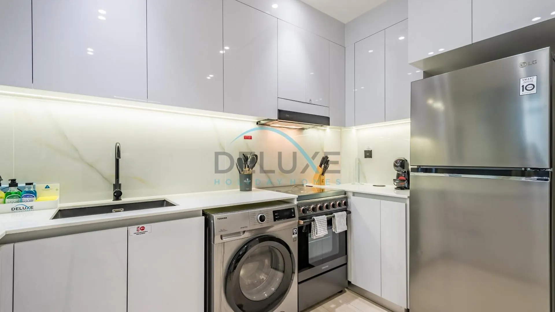 Chic 1Br Apartment In Binghatti Luna By Deluxe Holiday Homes Dubaj 0*,  Spojené arabské emiráty