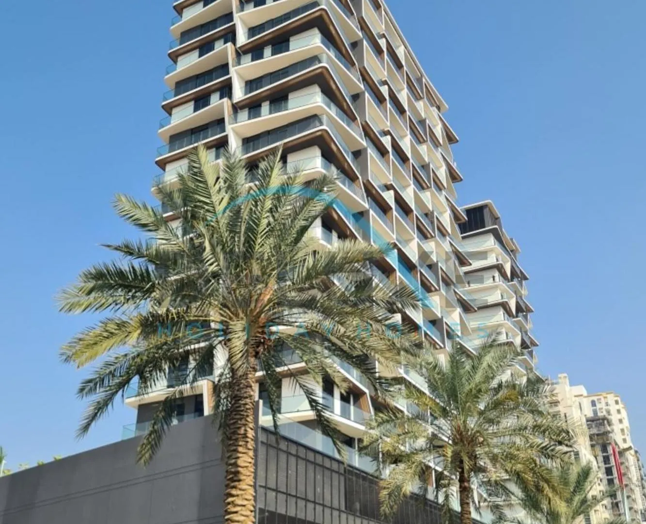 Chic 1Br Apartment In Binghatti Luna By Deluxe Holiday Homes Dubaj