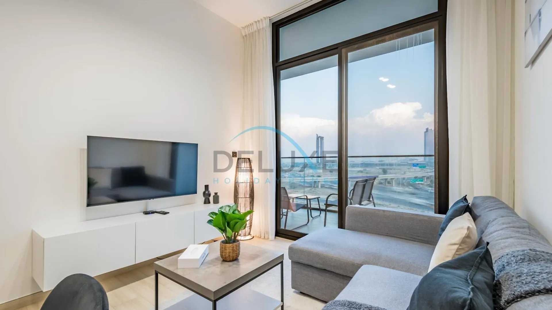 Chic 1Br Apartment In Binghatti Luna By Deluxe Holiday Homes Dubaj