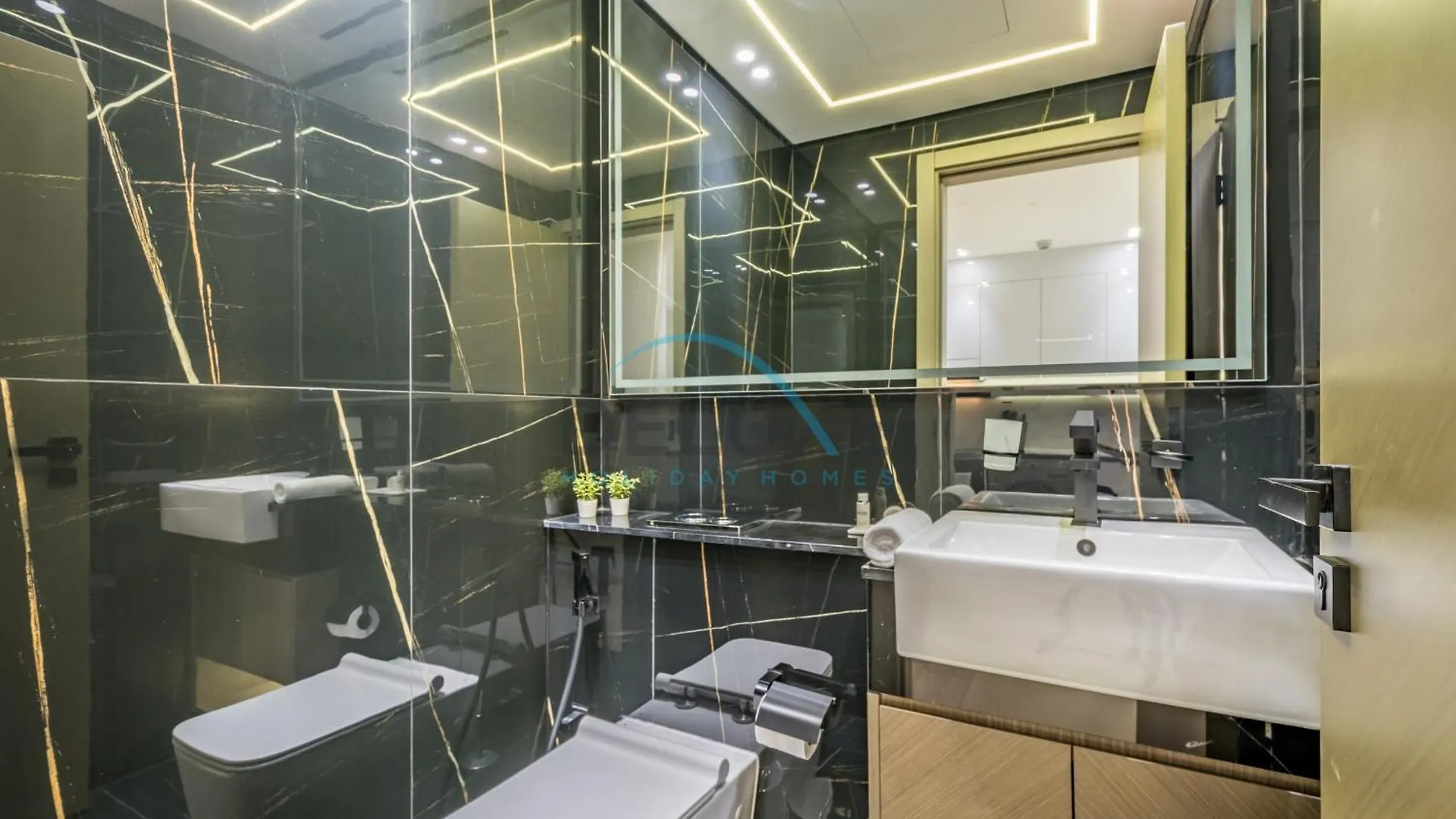 Chic 1Br Apartment In Binghatti Luna By Deluxe Holiday Homes Dubai